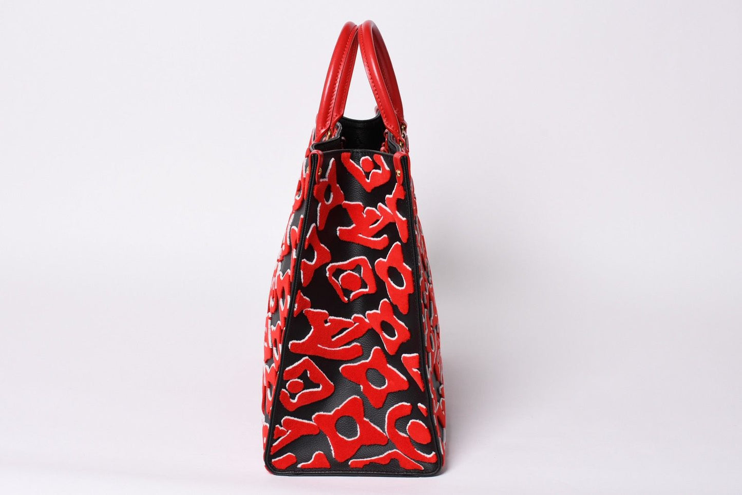 Louis Vuitton On The Go GM Monogram Tufted Black Red Tote Bag — view 5