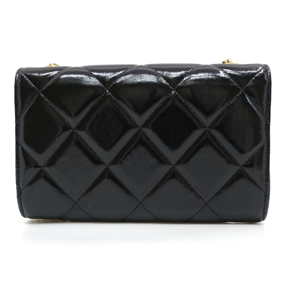 Chanel Tune Clutch Patent Leather Black Gold — view 2