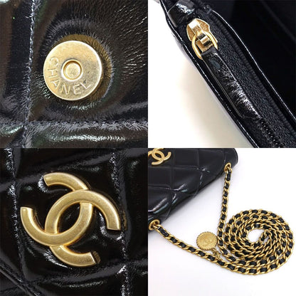 Chanel Tune Clutch Patent Leather Black Gold — view 8
