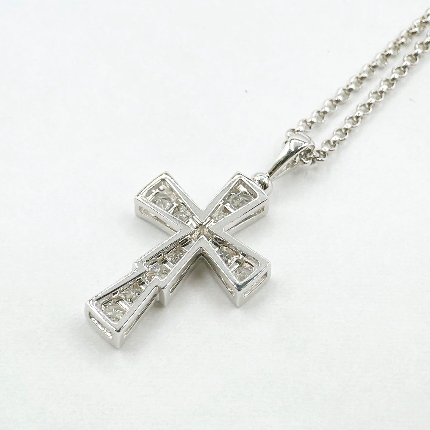 Bvlgari Serpenti Cross White Gold Necklace Cm — view 2