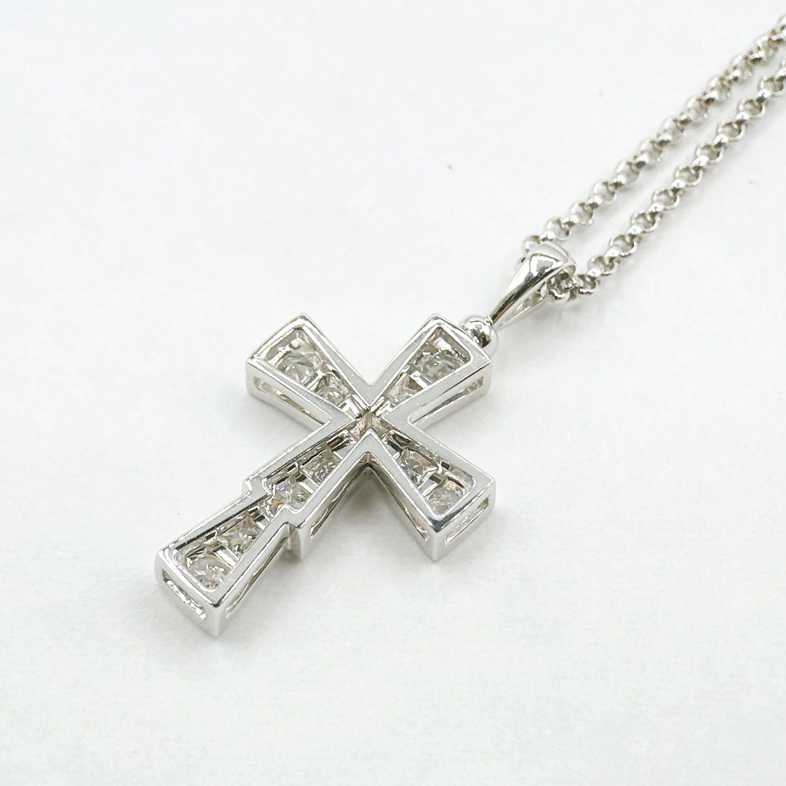 Bvlgari Serpenti Cross White Gold Necklace Cm — view 2
