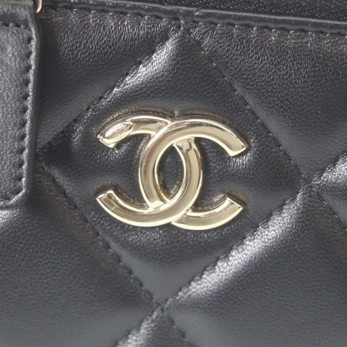 Chanel Black Lambskin Gold Big Chain Shoulder Vanity — view 7