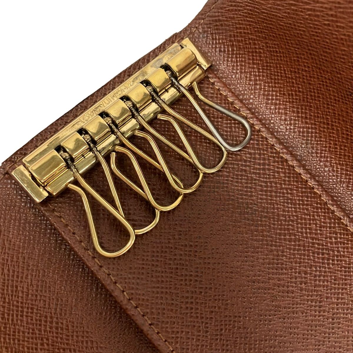 Louis Vuitton Key Case Monogram Multicles 6 Alma Nyack Initial — view 4