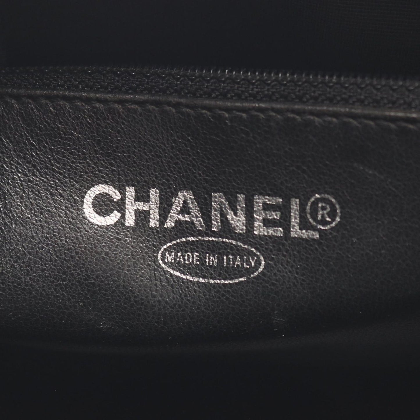 Chanel Tote Medallion Black Caviar Leather — view 4