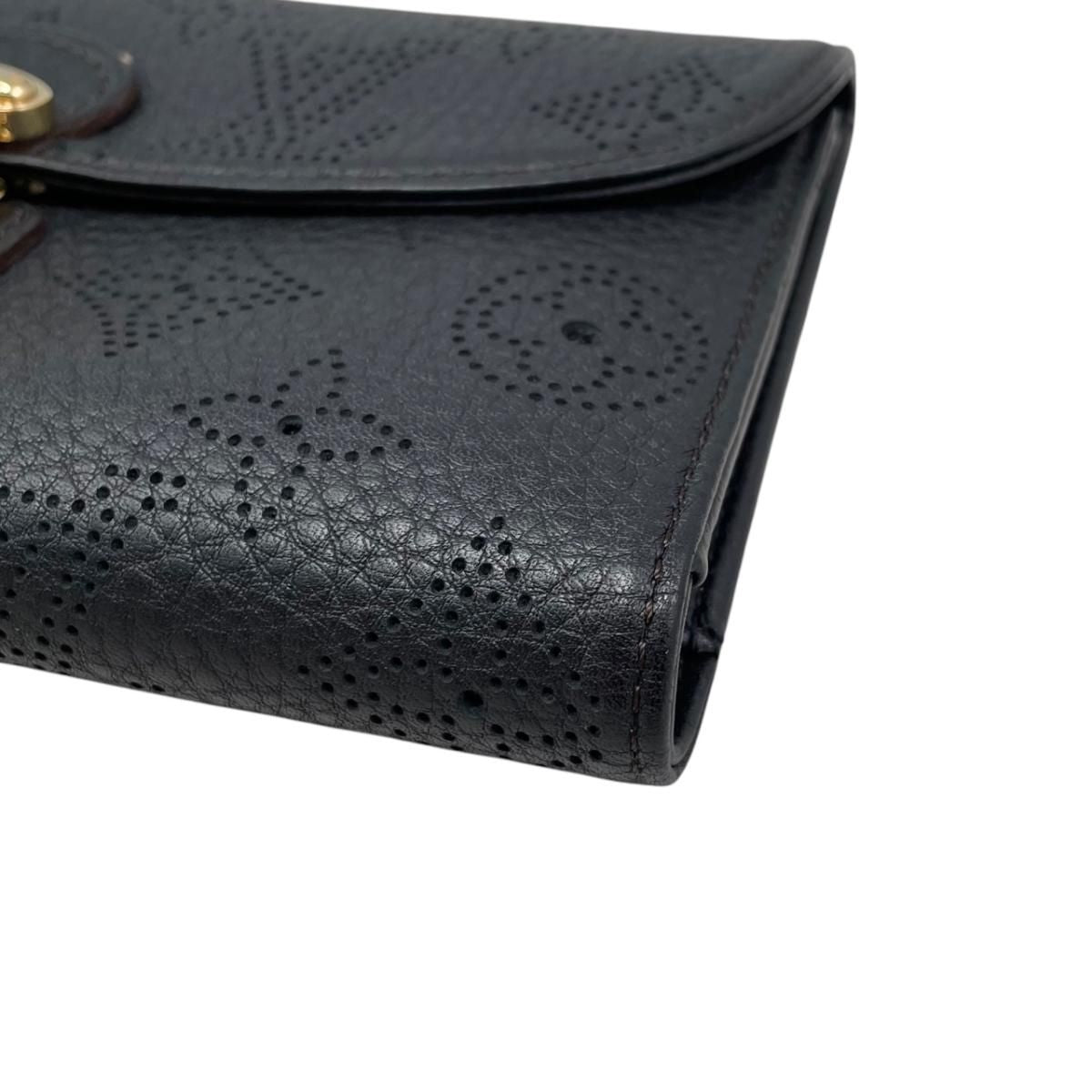 Louis Vuitton Trifold Wallet Portefeuille Amelia Monogram Mahina Noir Black — view 4