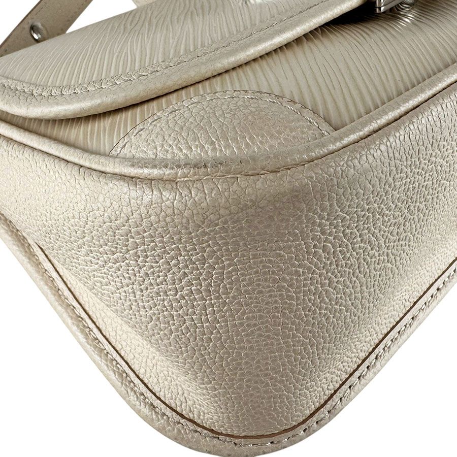 Louis Vuitton Shoulder Bag Buci — view 8