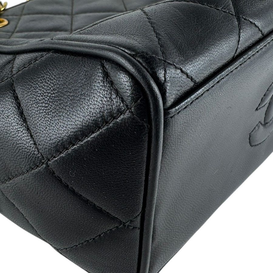Chanel Shoulder Bag Quilted — view 8