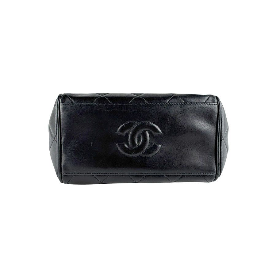 Chanel Shoulder Bag Quilted — view 4