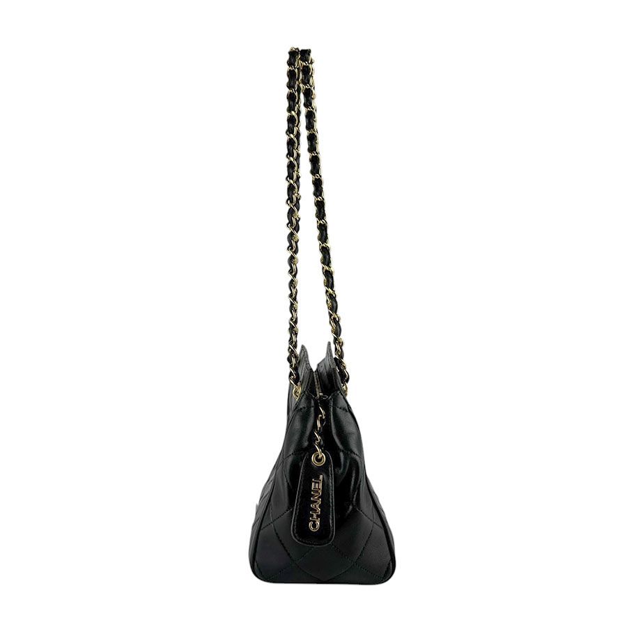 Chanel Shoulder Bag Quilted — view 2