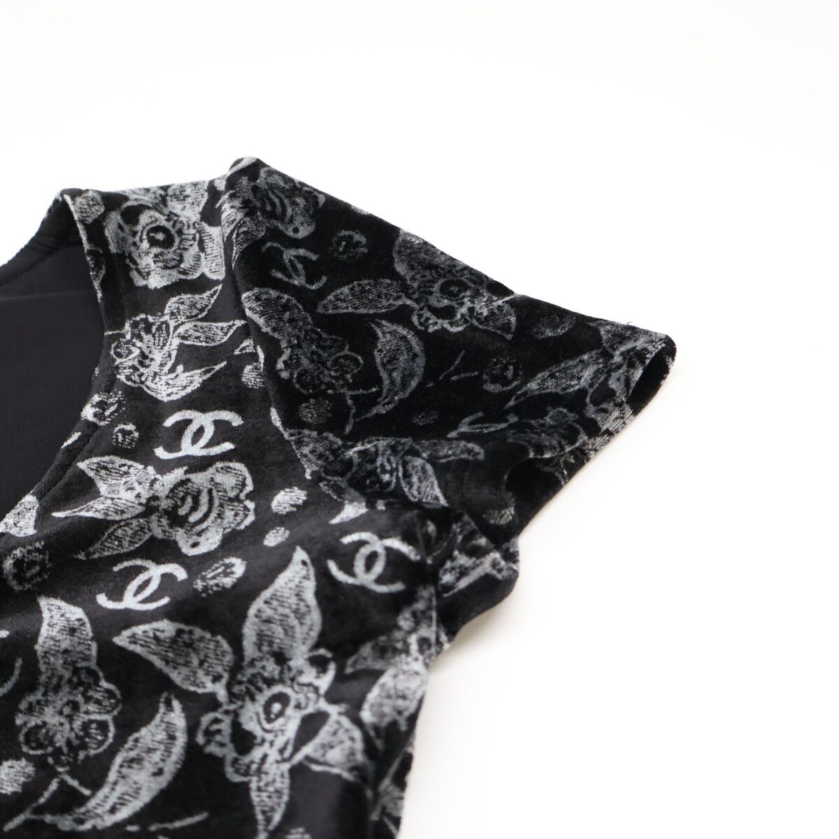 Chanel Velour Line Stone CC Logo Allover Pattern Short Sleeve Top 38 — view 8