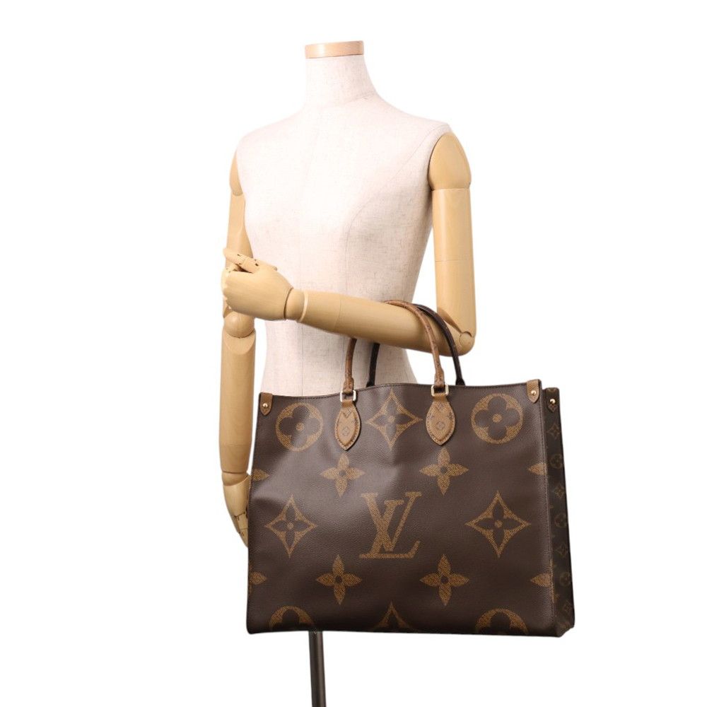 Louis Vuitton Tote Monogram Reverse Giant On The Go GM 2-Way Shoulder Bag — view 4