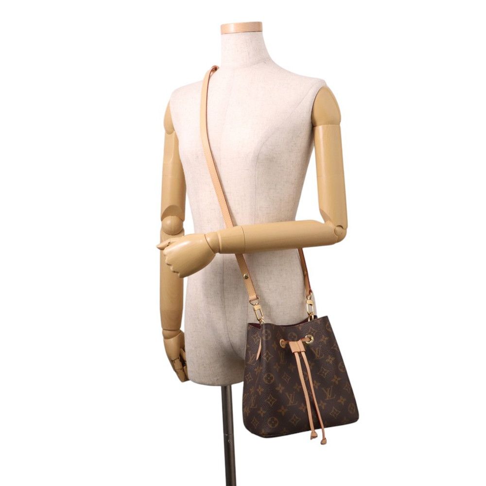 Louis Vuitton Monogram Neo Noe BB 2-Way Shoulder Bag — view 5