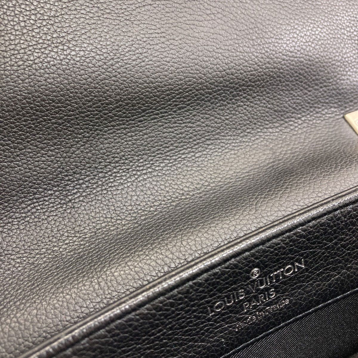 Louis Vuitton Lockme Cartable Handbag Calf — view 8