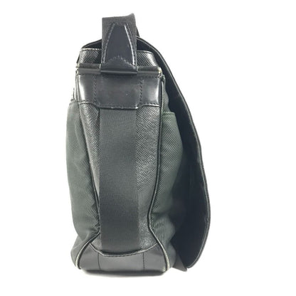 Louis Vuitton Shoulder Bag Victor Taiga Leather Noir Black — view 4