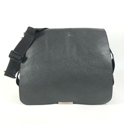 Louis Vuitton Shoulder Bag Victor Taiga Leather Noir Black