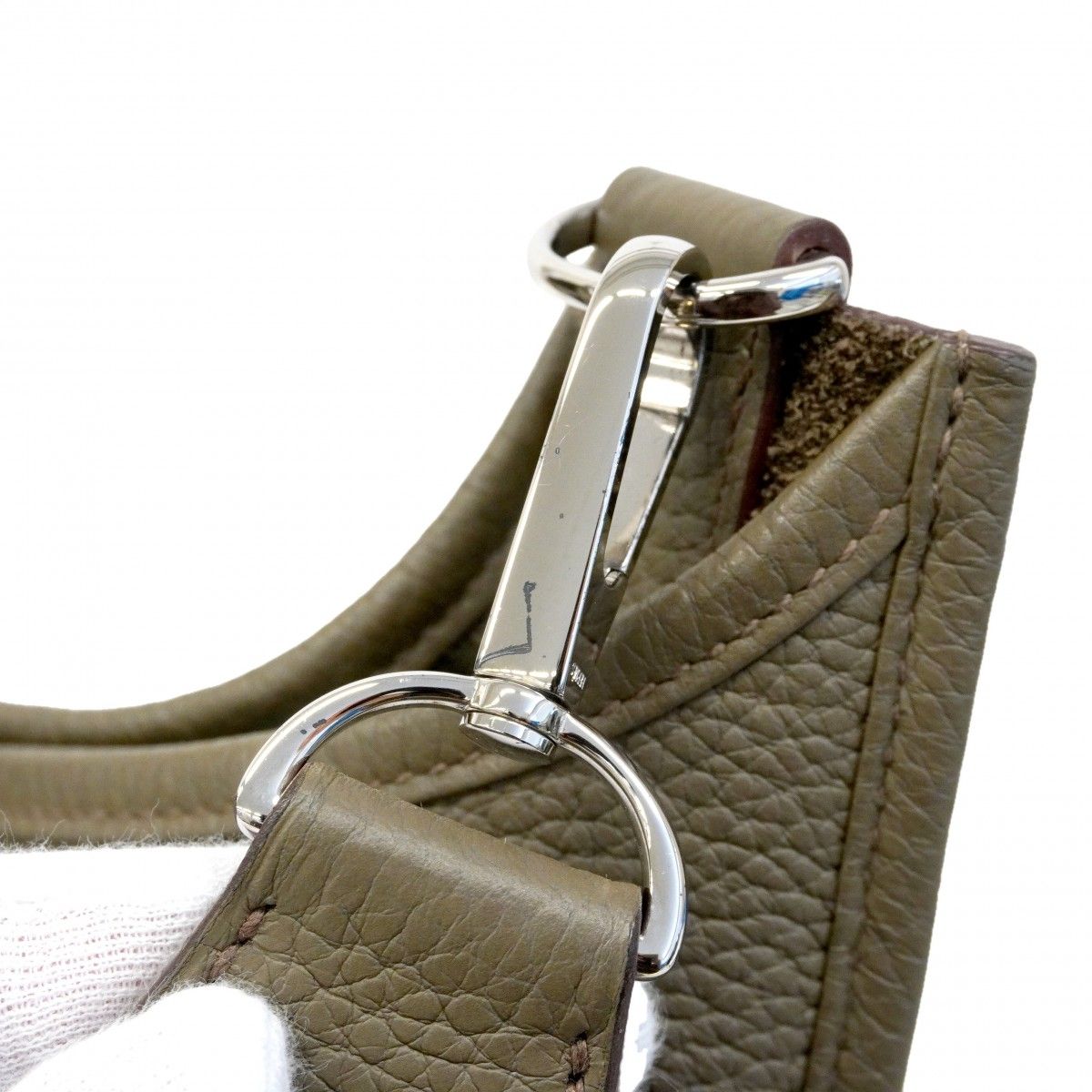 Hermes Shoulder Bag Evelyne Taurillon Clemence Riken Silver — view 9