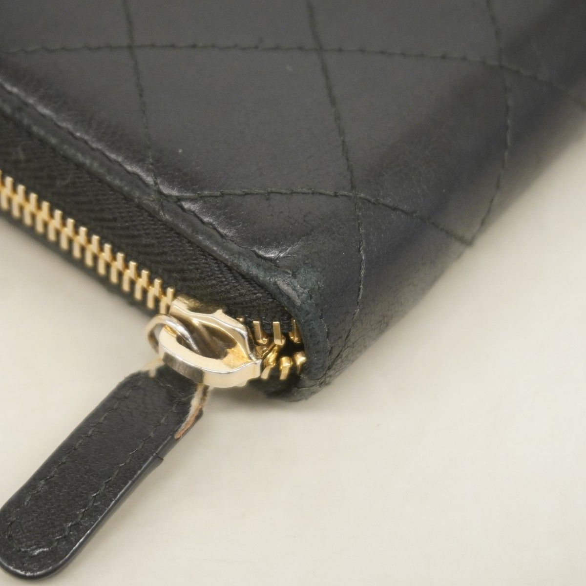 Chanel Wallet Quilted Lambskin Black Gold — view 7