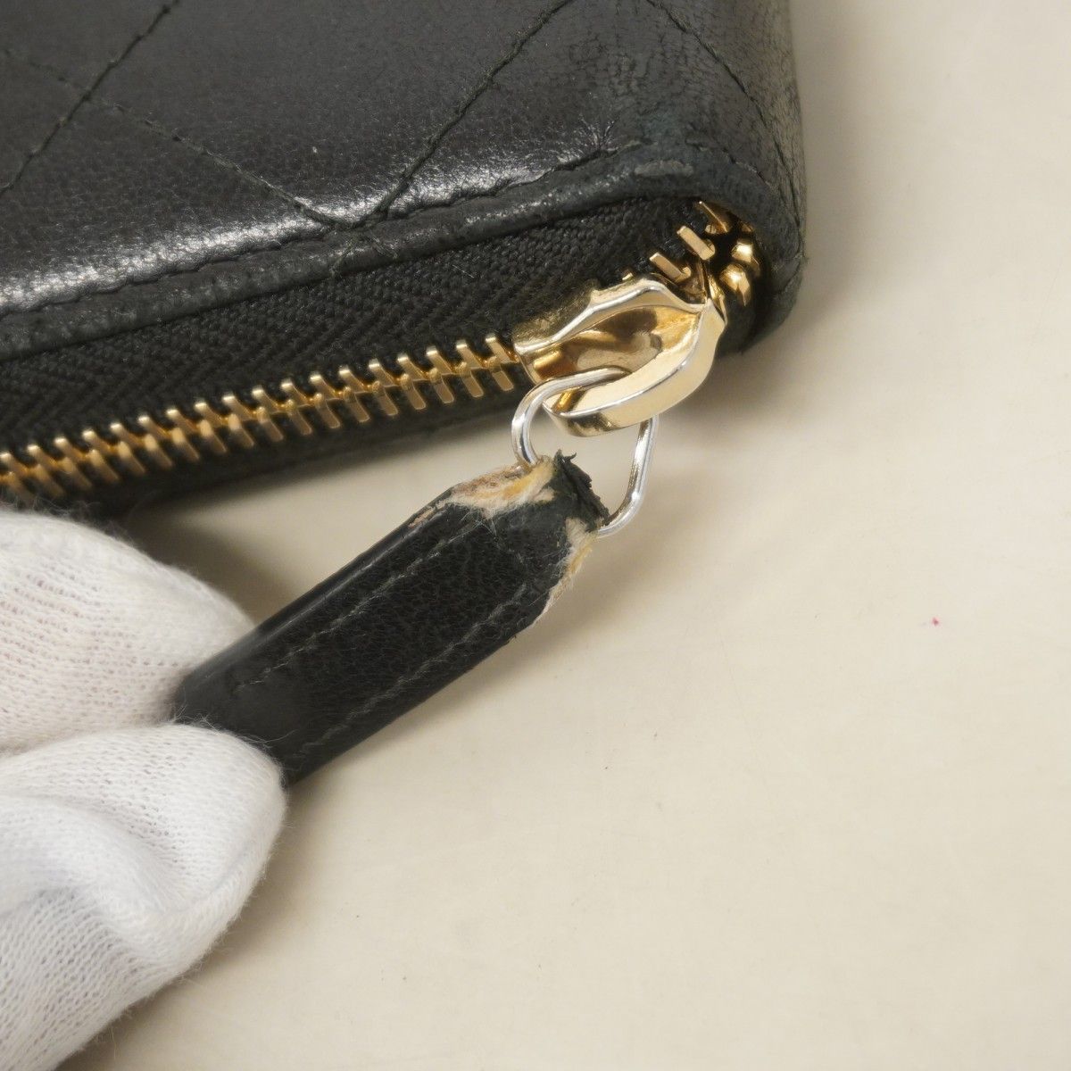Chanel Wallet Quilted Lambskin Black Gold — view 5