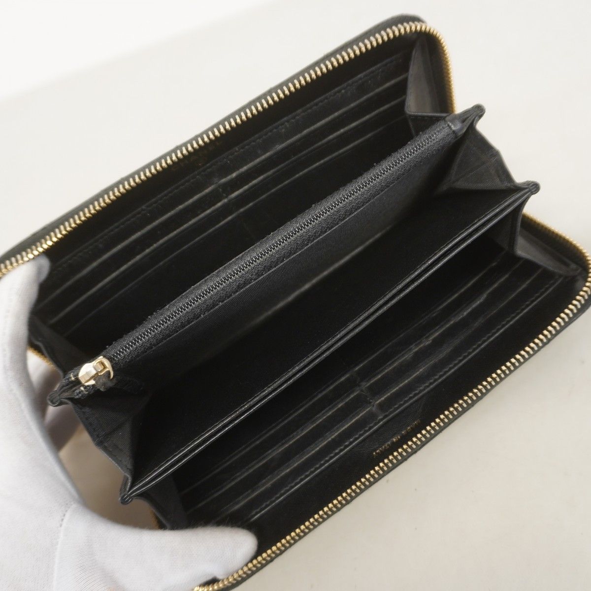 Chanel Wallet Quilted Lambskin Black Gold — view 3