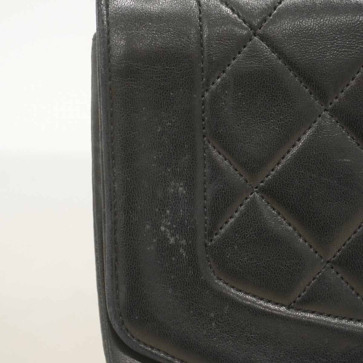 Chanel Shoulder Bag Diana Lambskin Black Gold — view 7