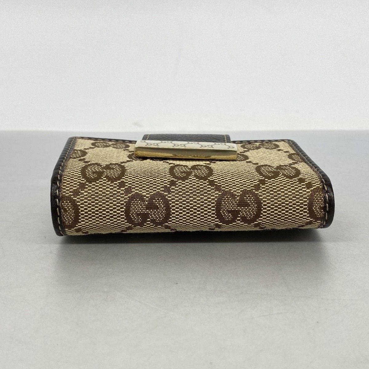 Gucci Key Case GG Canvas Beige Champagne Gold Key Holder — view 2