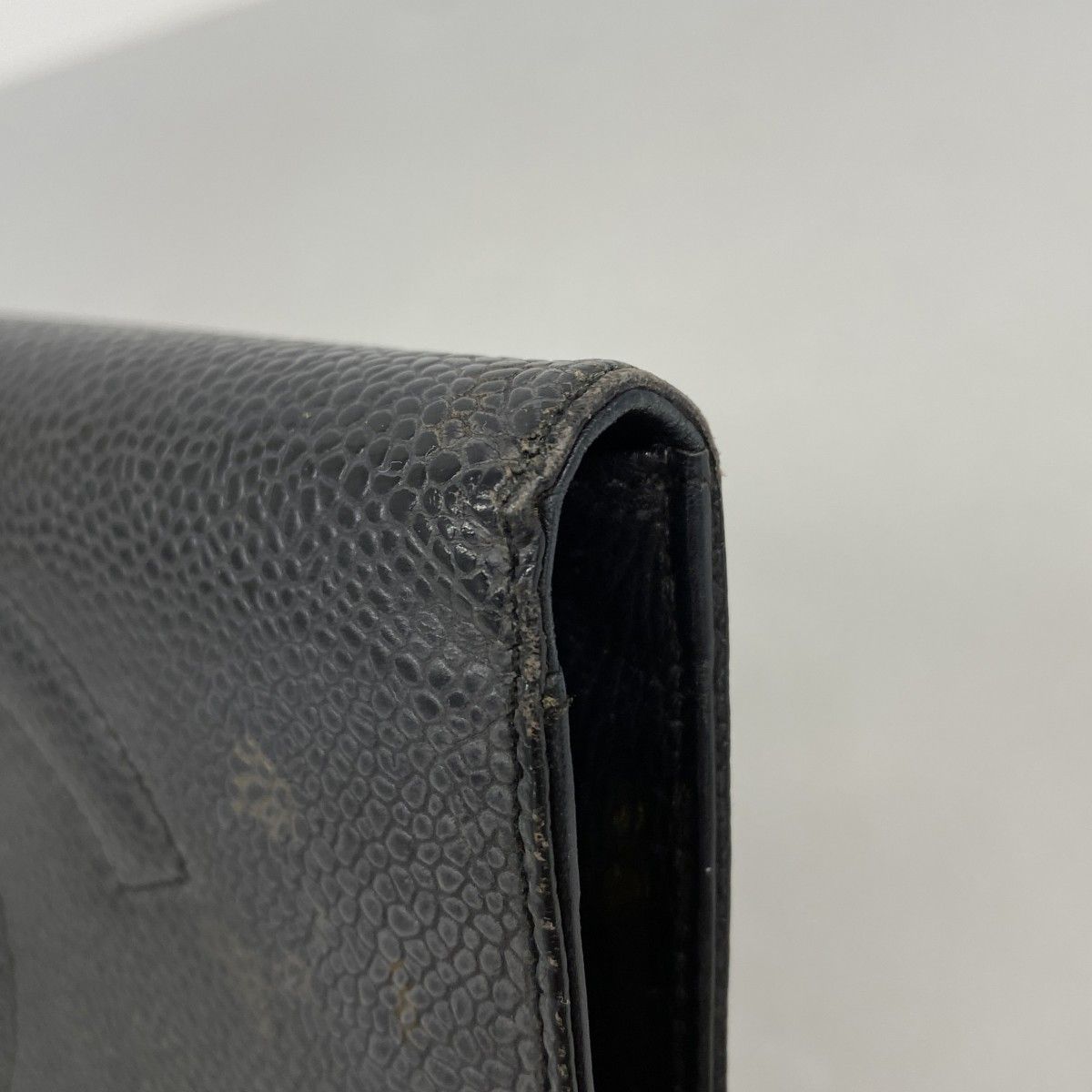 Chanel Wallet Caviar Leather Black Gold — view 5