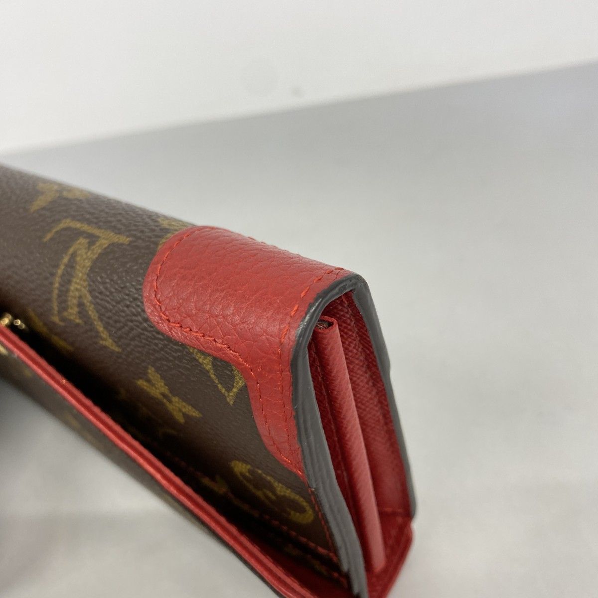 Louis Vuitton Wallet Monogram Retiro Portefeuille Sarah Cerise — view 7