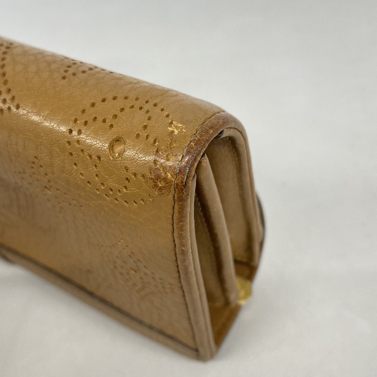Louis Vuitton Wallet Mahina Portefeuille Iris Caramel — view 8