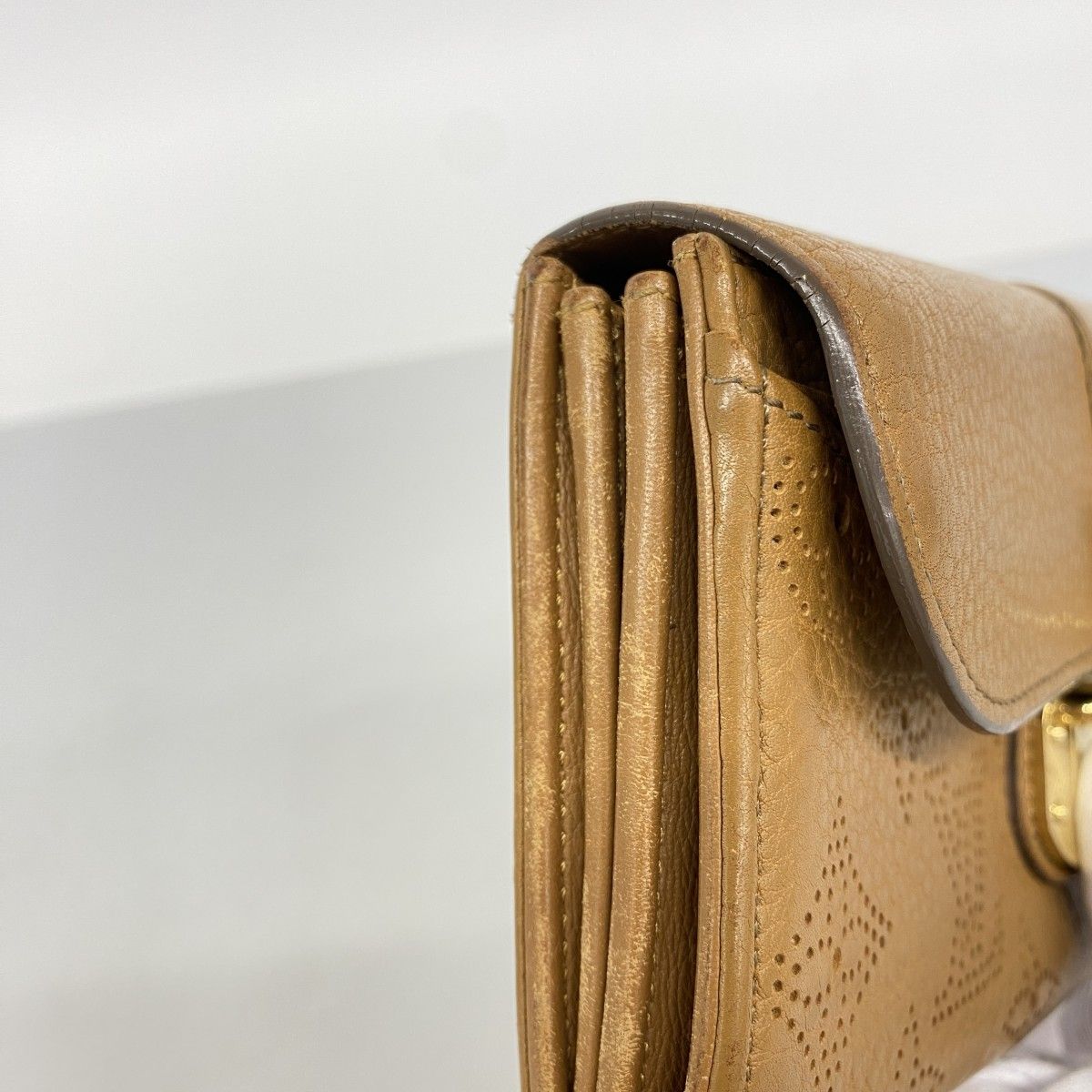 Louis Vuitton Wallet Mahina Portefeuille Iris Caramel — view 5