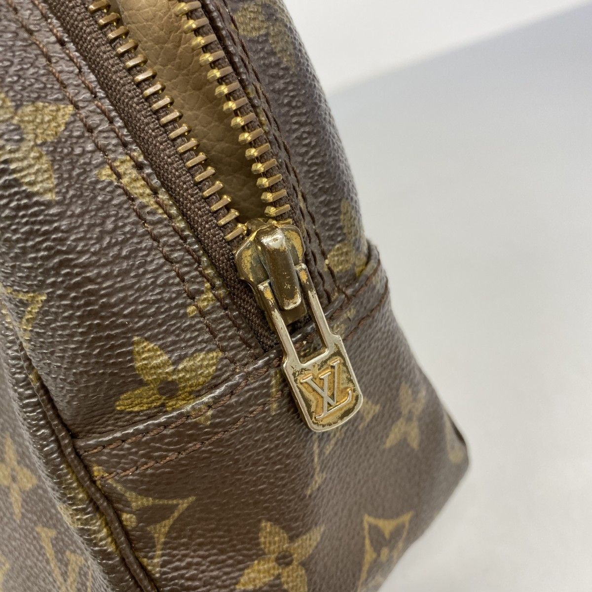 Louis Vuitton Pouch Monogram Trousse Toilet 28 Brown — view 9