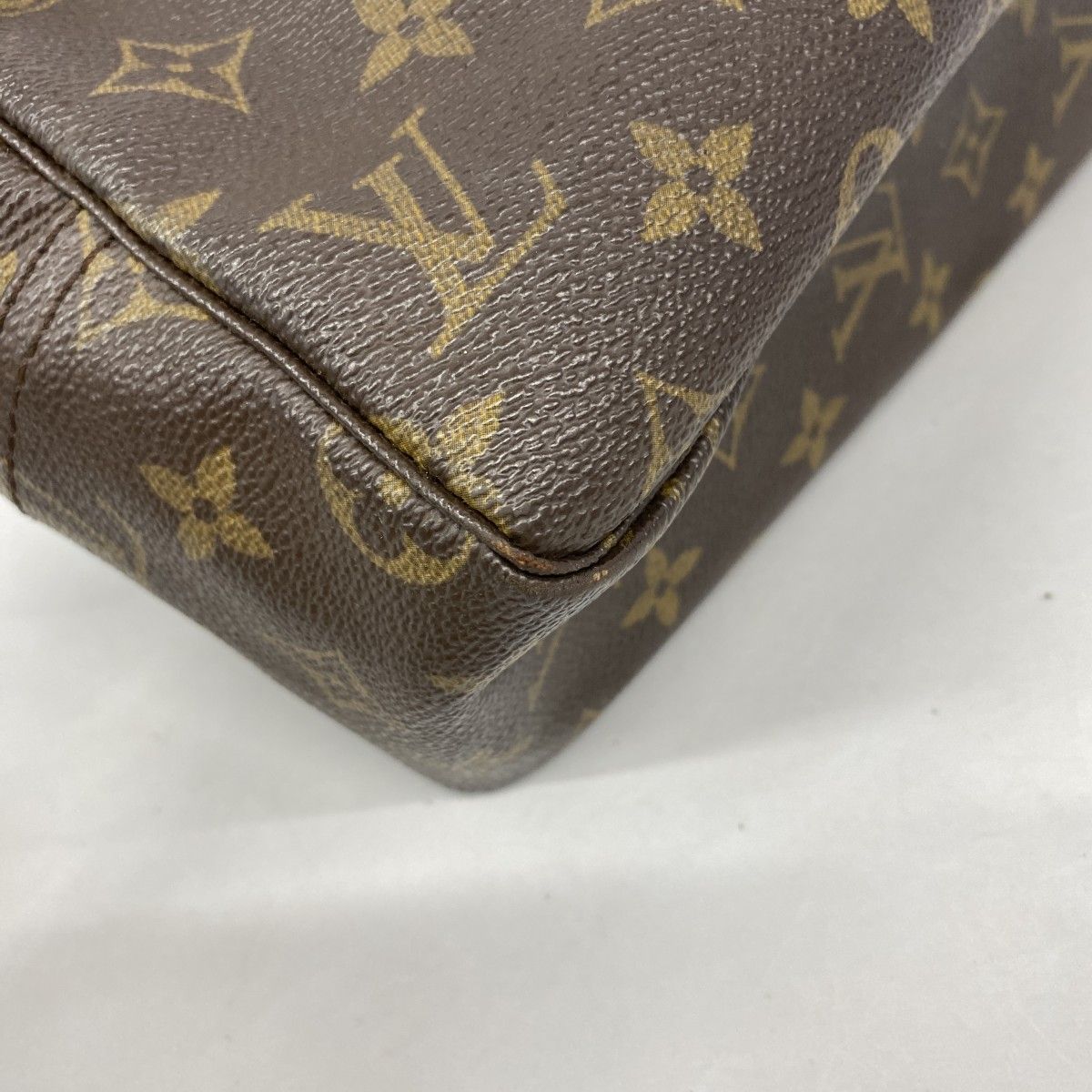 Louis Vuitton Pouch Monogram Trousse Toilet 28 Brown — view 7