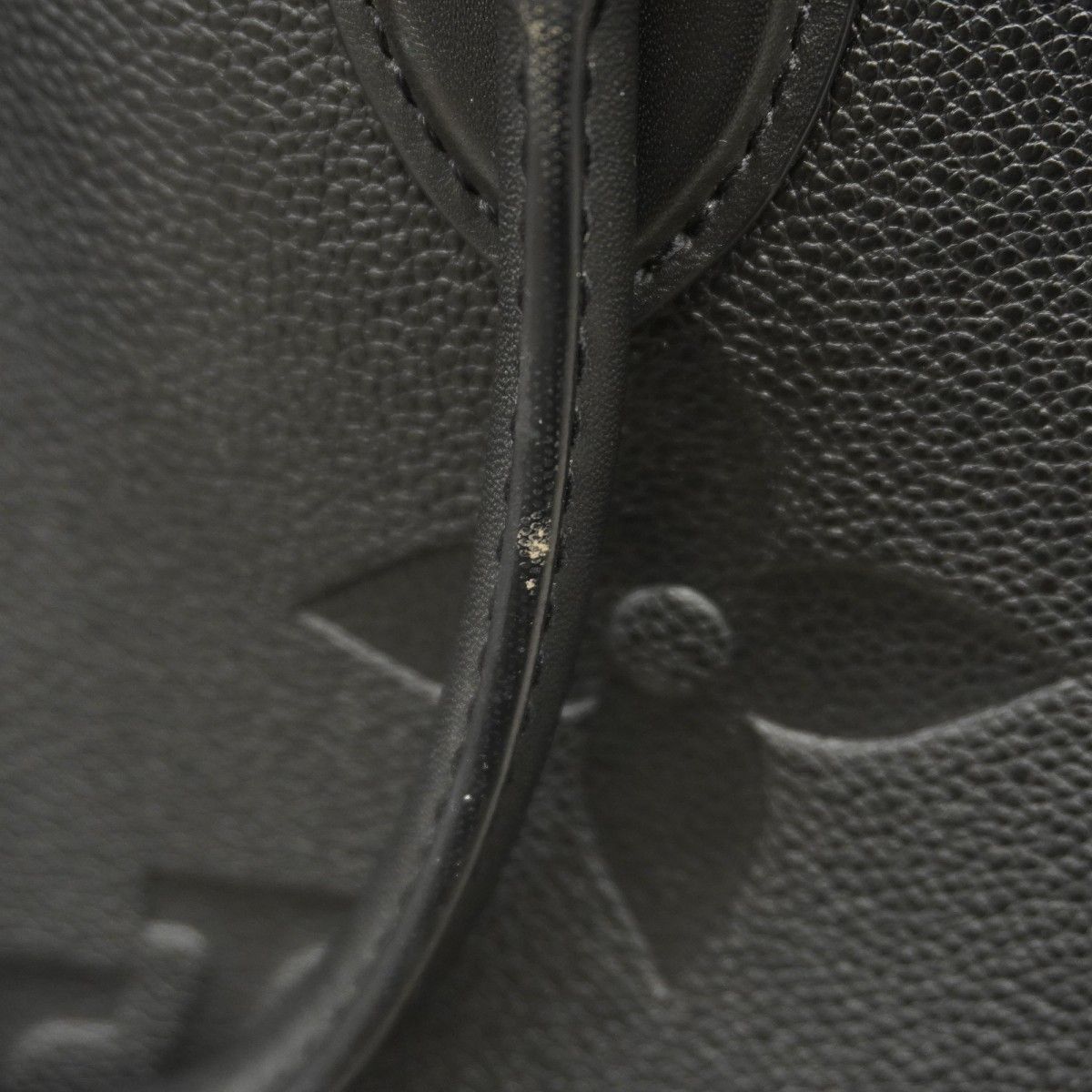 Louis Vuitton Tote Monogram Empreinte On The Go GM Noir 2-Way — view 8