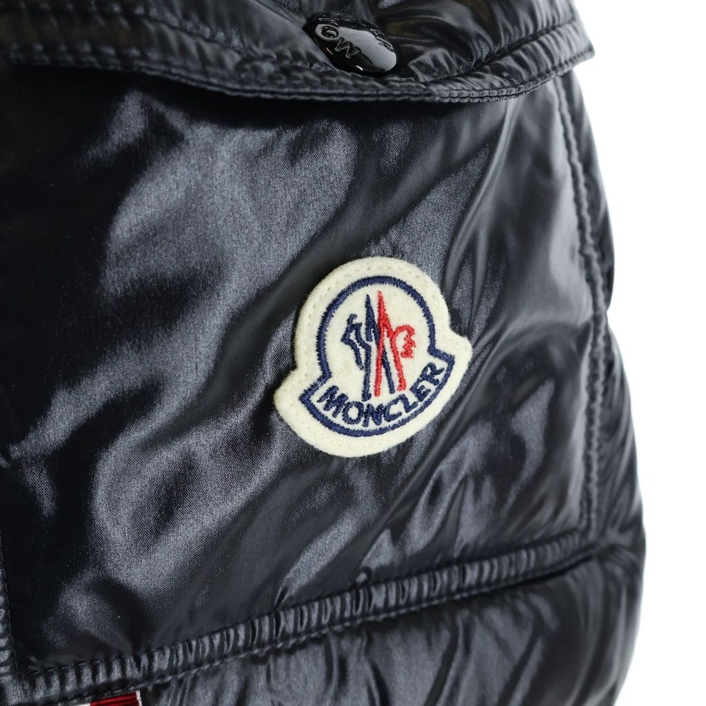 Moncler Maljasset Sleeve Logo Patch Hooded Zip Up Jacket Black — view 6