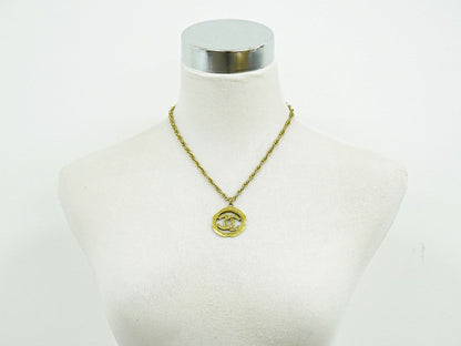 Chanel CC Logo Necklace Pendant Gold Plated — view 8
