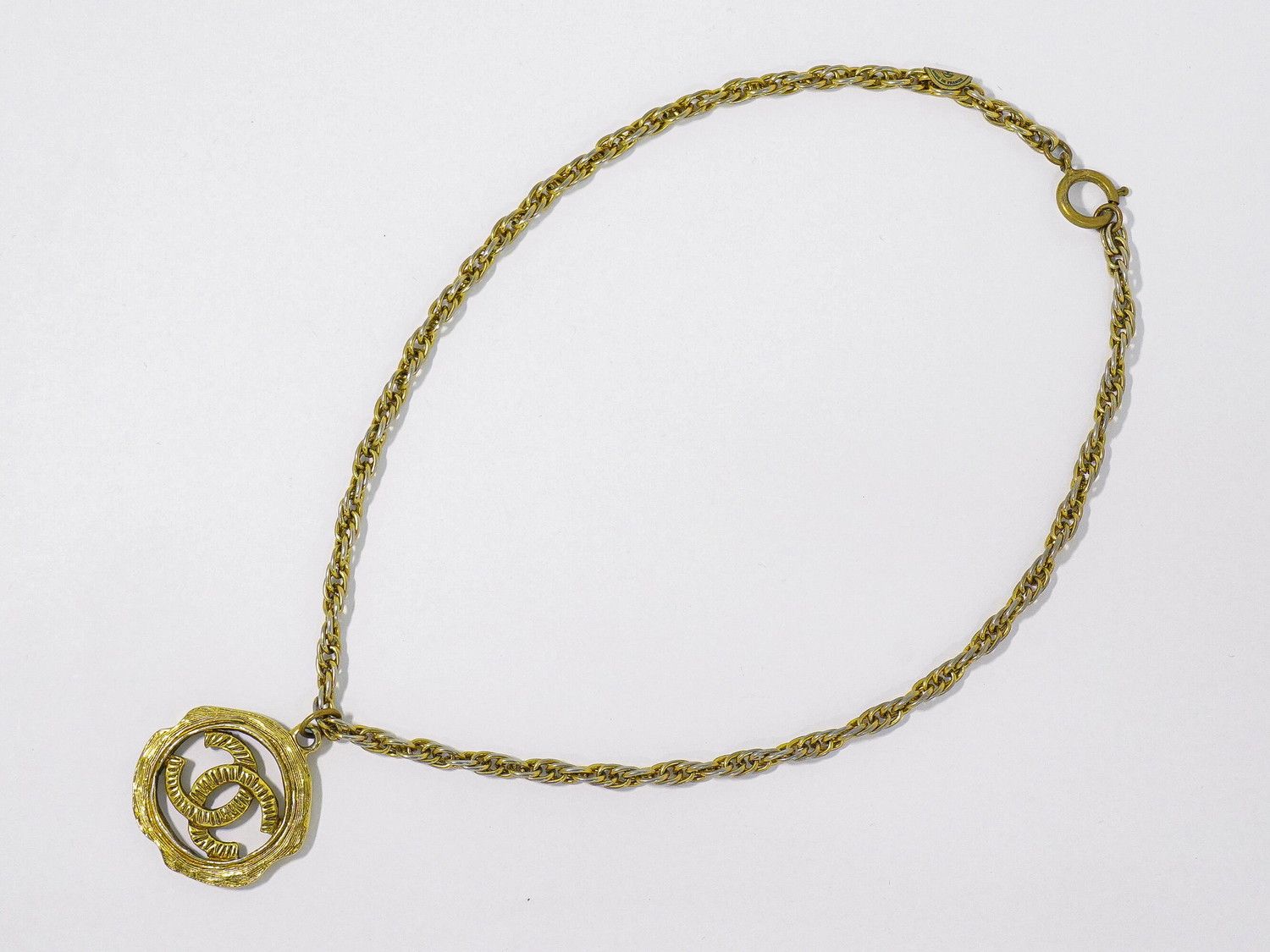 Chanel CC Logo Necklace Pendant Gold Plated — view 2