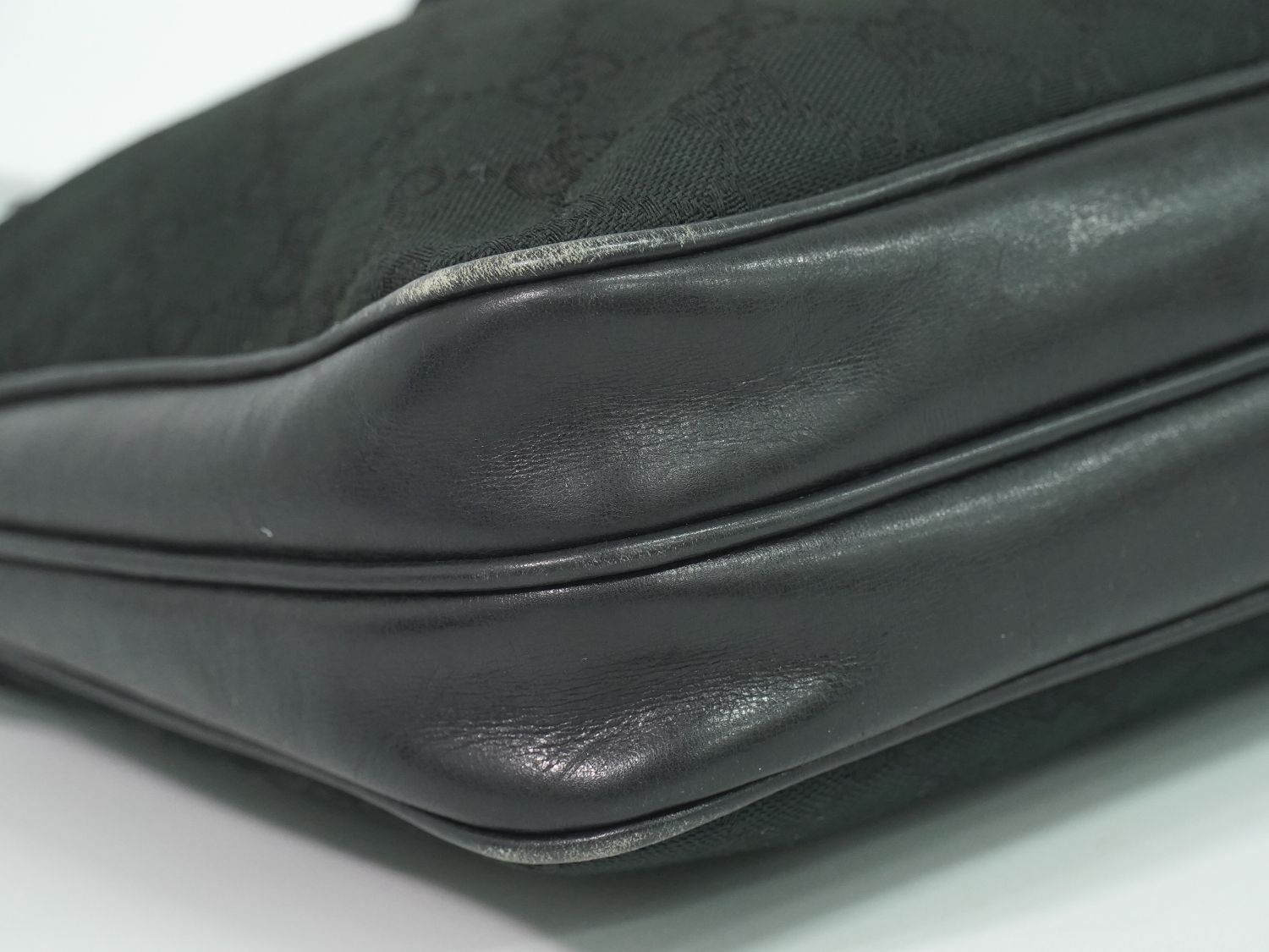 Gucci Vintage GG Canvas Shoulder Bag Black — view 7