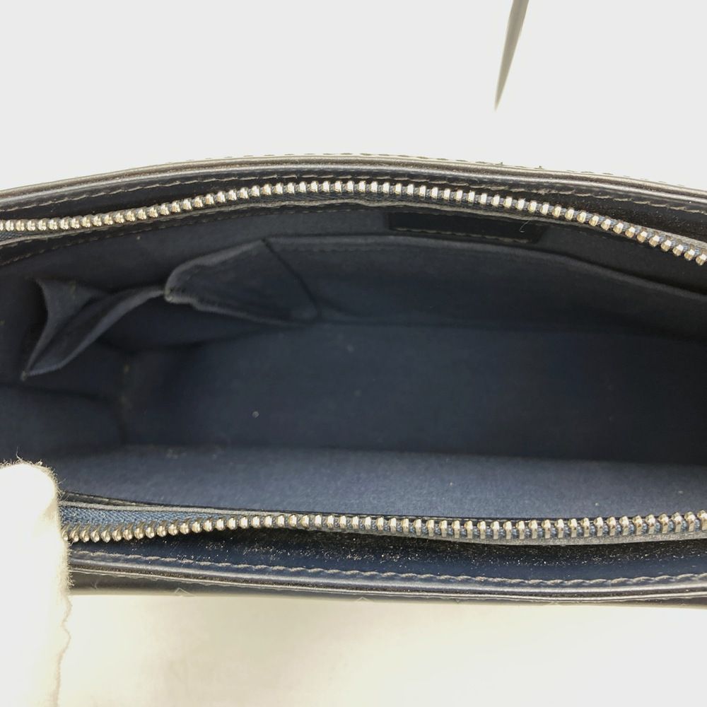 Louis Vuitton Alston Shoulder Bag Monogram Matte — view 9