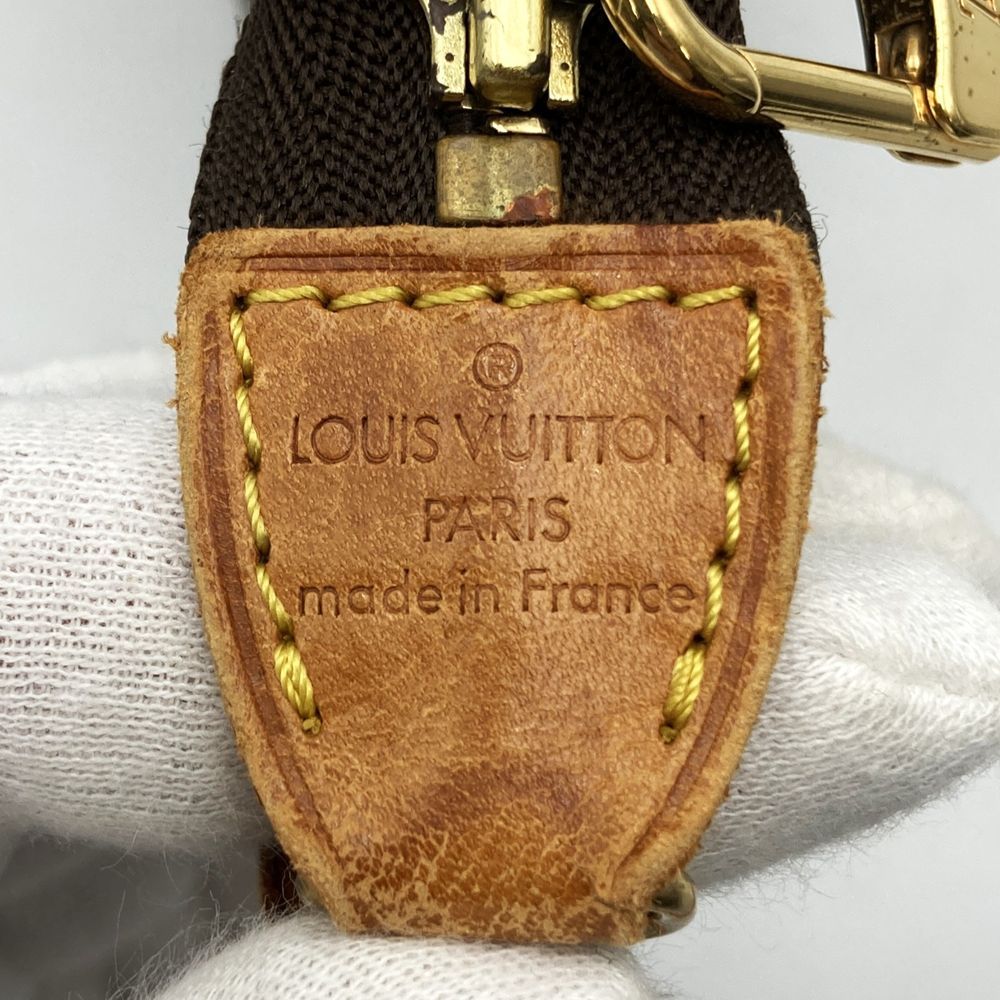 Louis Vuitton Handbag Pochette Monogram Pouch — view 8