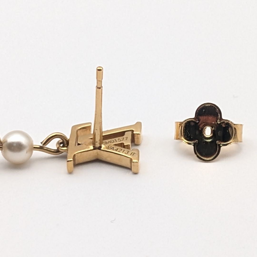Louis Vuitton Pandant a Gold Faux Pearl Earrings Single — view 6