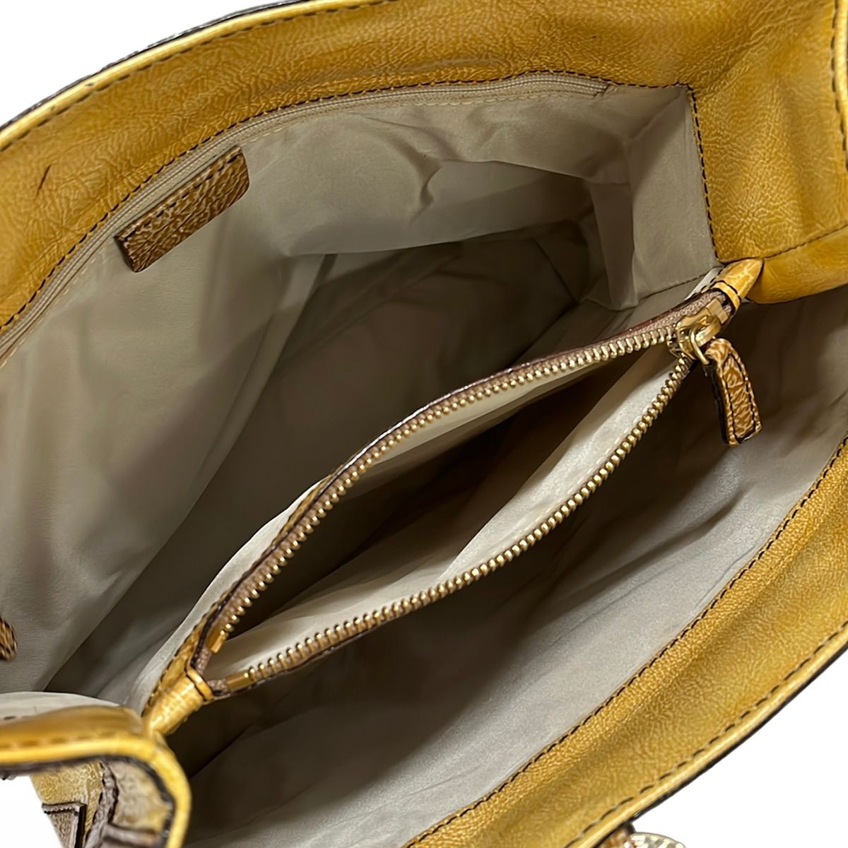Bvlgari Handbag Light Brown Beige Leather — view 7