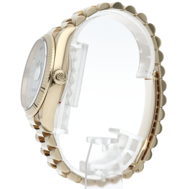 Rolex Day Date 36 Watch Diamond Shell Box 18k Yellow Gold White — view 3