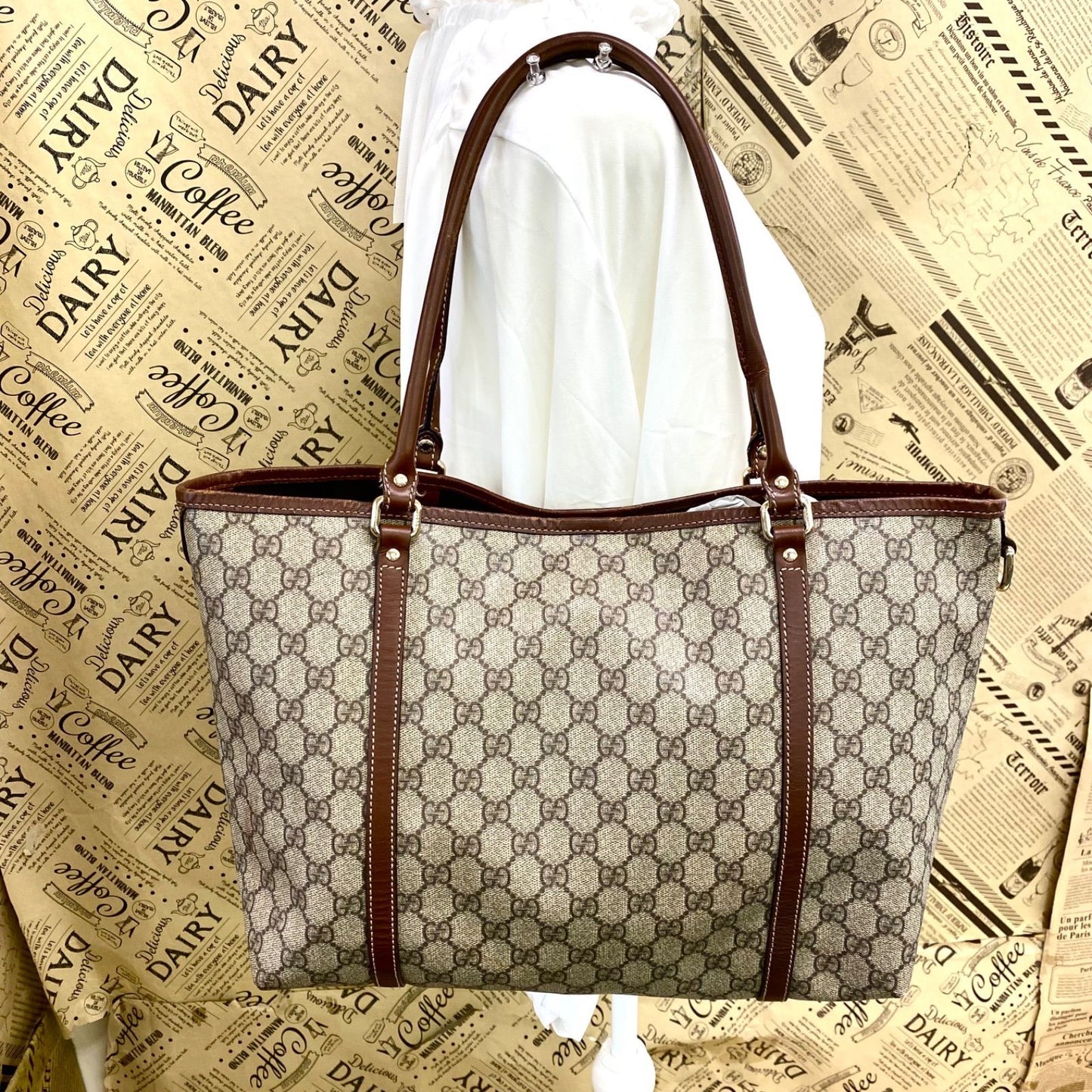 Gucci GG Supreme Tote Business Beige — view 3