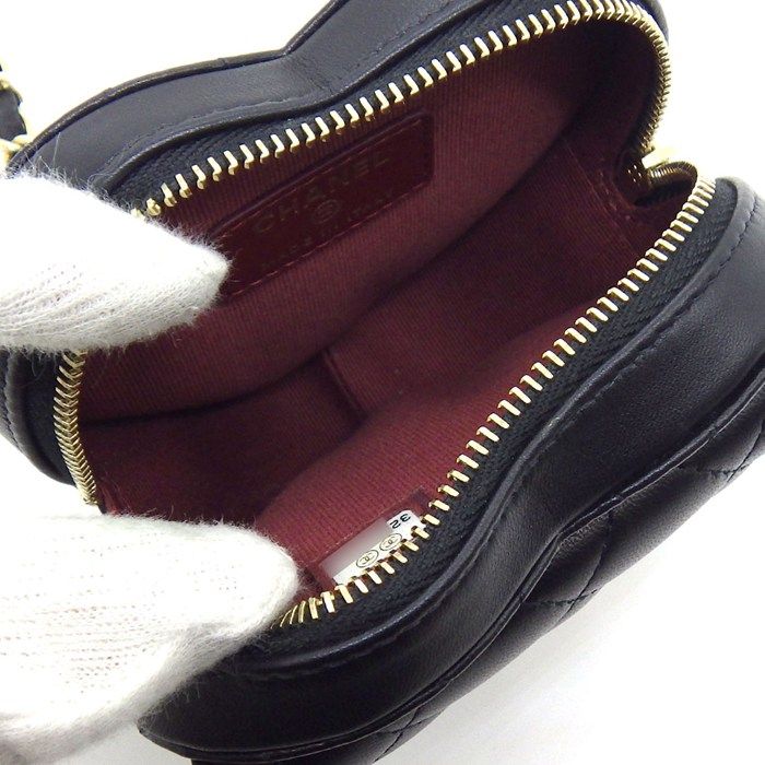 Chanel Shoulder Bag Quilted Heart Chain Onwards Black Bordeaux Lambskin — view 5