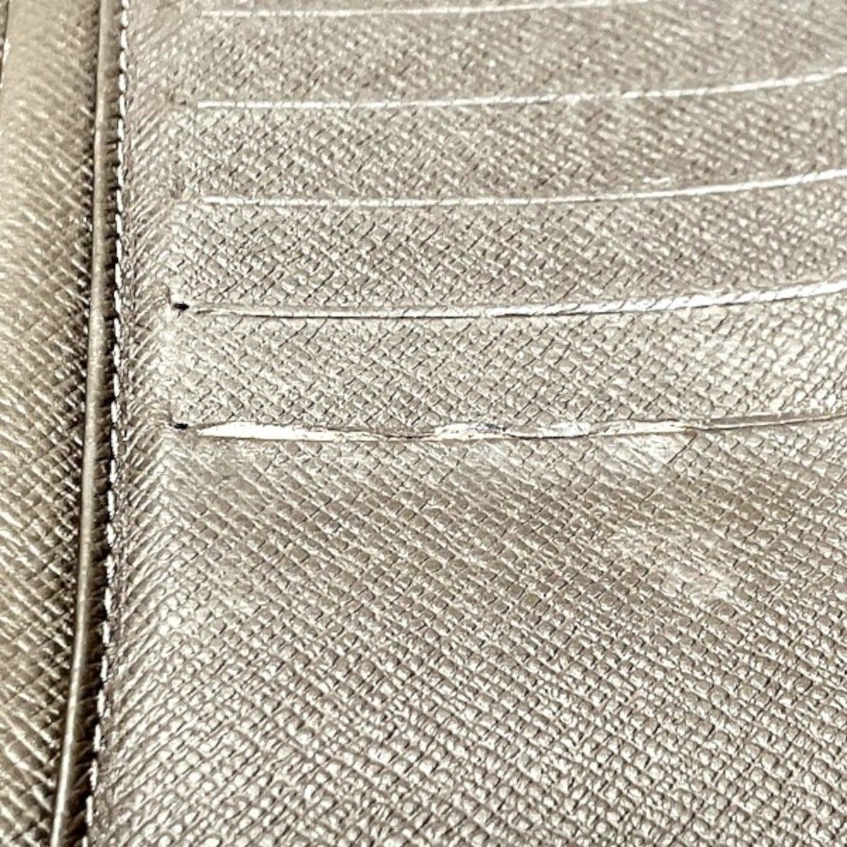 Louis Vuitton Portefeuille Brazza Glacier Taiga Bifold Wallet Leather — view 8