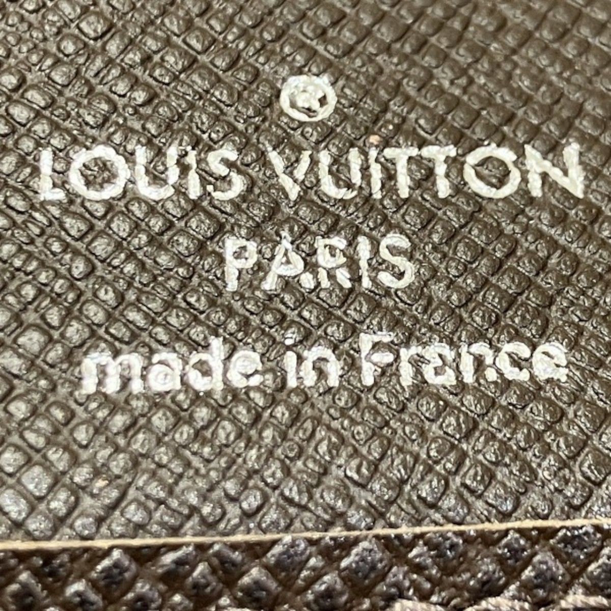 Louis Vuitton Portefeuille Brazza Glacier Taiga Bifold Wallet Leather — view 4