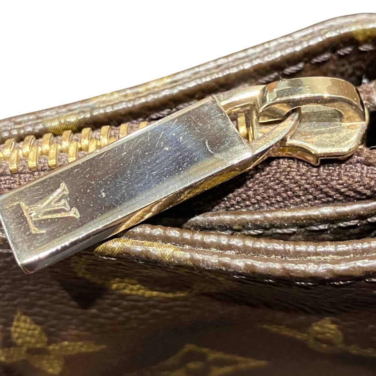 Louis Vuitton Cabas Mezzo Monogram Tote — view 8