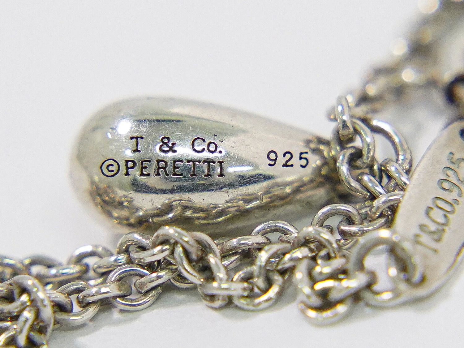 Tiffany & Co Teardrop 925 Bracelet Bangle Silver — view 6