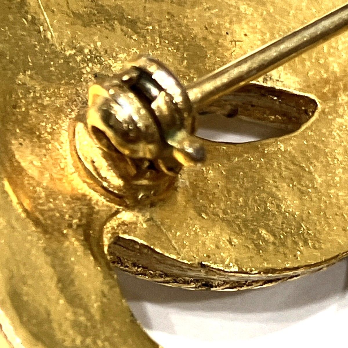 Chanel CC Logo Brooch — view 5