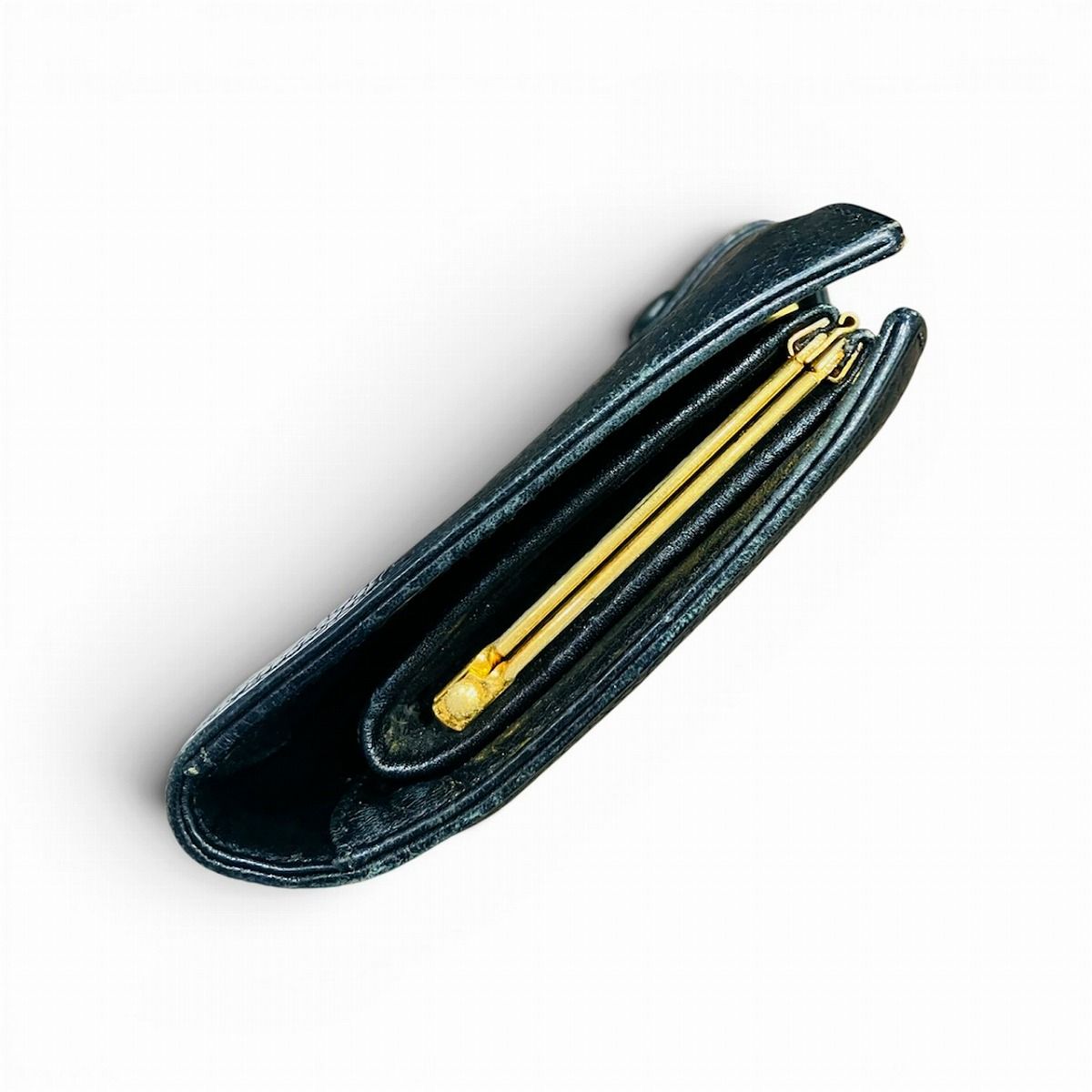 Chanel CC Logo Bifold Wallet Caviar Leather — view 9