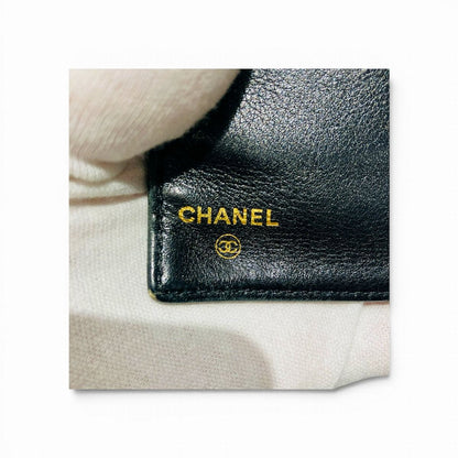 Chanel CC Logo Bifold Wallet Caviar Leather — view 4
